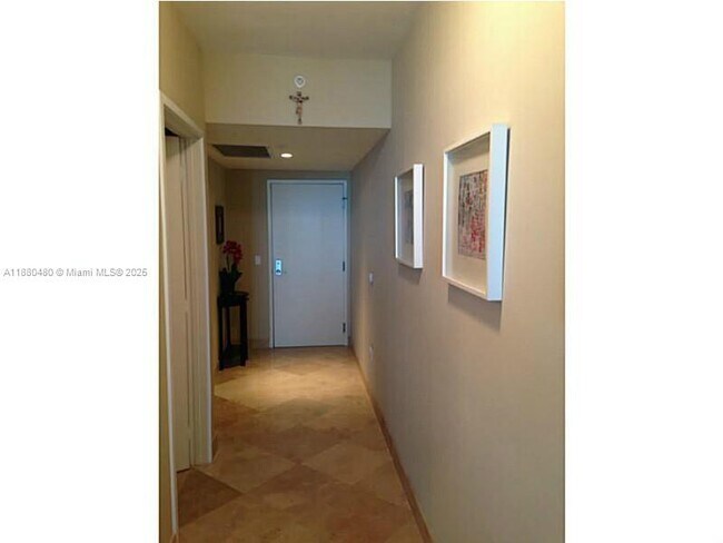 Photo - 185 SW 7th St Unit 3902