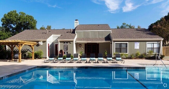 Building Photo - Westbury Creek Rental