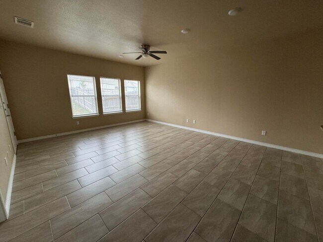 Photo - 5415 Rose Gdn Lp Unit A