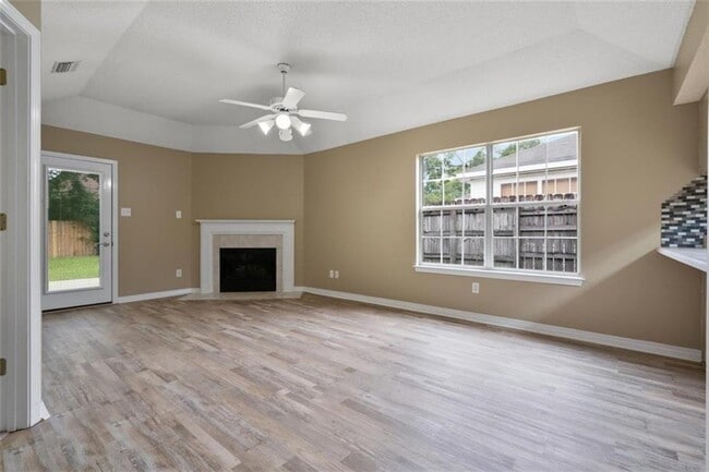 Photo - 668 Willow Pointe Dr