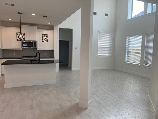 Photo - 31323 Balsam Hawk Ln