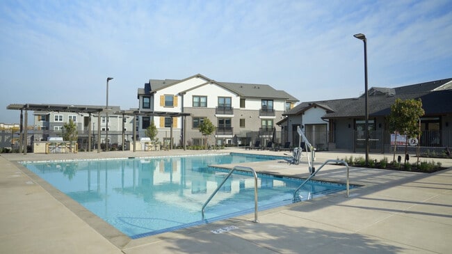 Photo - CRESCENT APARTMENTS