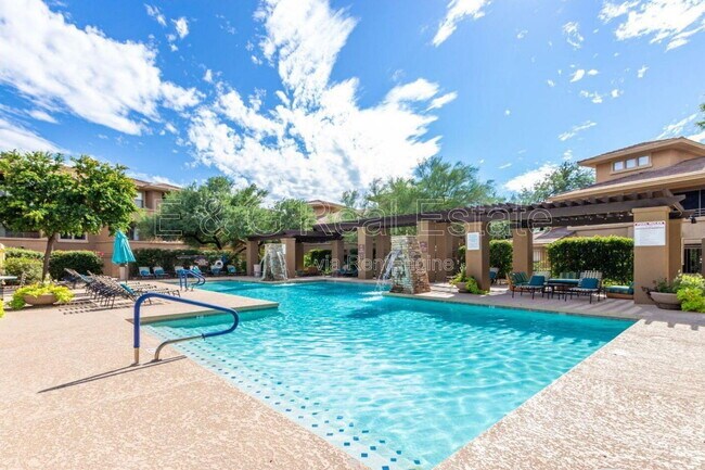 Building Photo - 20100 N 78th Pl Unit 2210