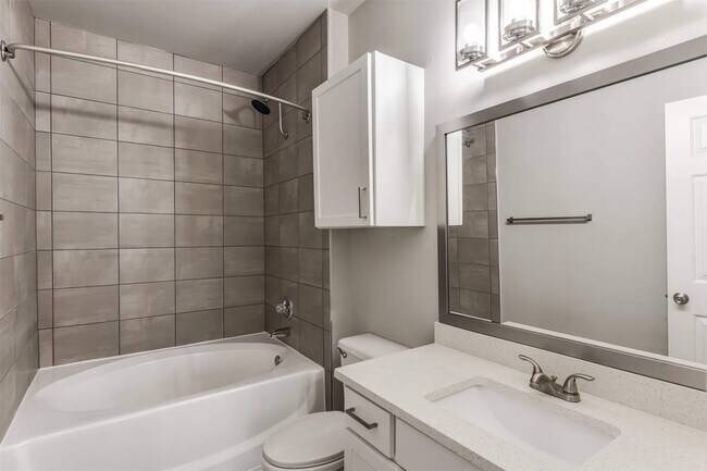Photo - 19100 Glenwest Dr Unidad 1213