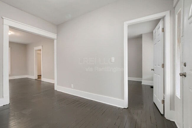 Photo - 844 S 33rd St