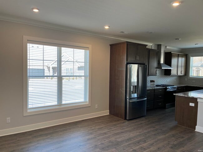 Photo - 6956 Barlow Ct