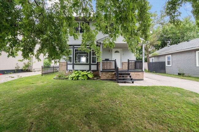 Photo - 578 E Mahan Ave