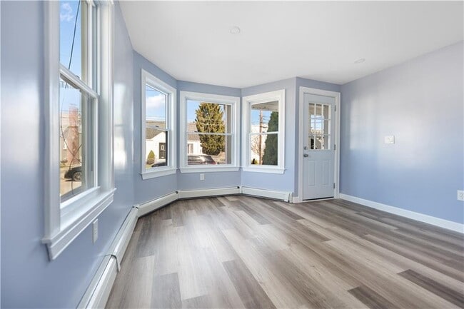 Building Photo - 167 Baxter St Unit 1