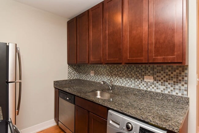 Photo - 541 W Arlington Pl Unidad 100