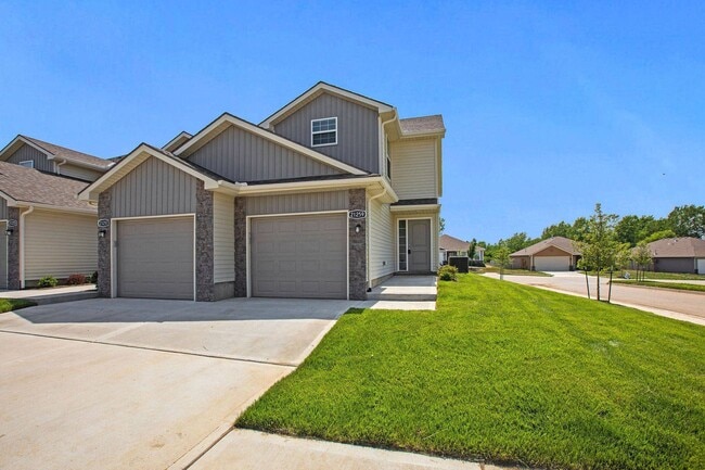 Oak Woods Townhomes