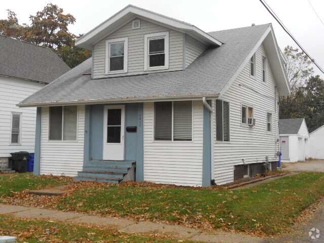 Building Photo - 1411 1st St SW Rental