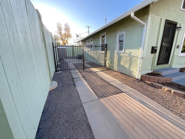 Photo - 1 Bedroom Home Available Near Colorado Ave...