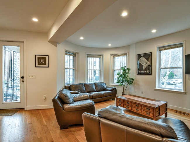 Photo - 3415 13th St NW