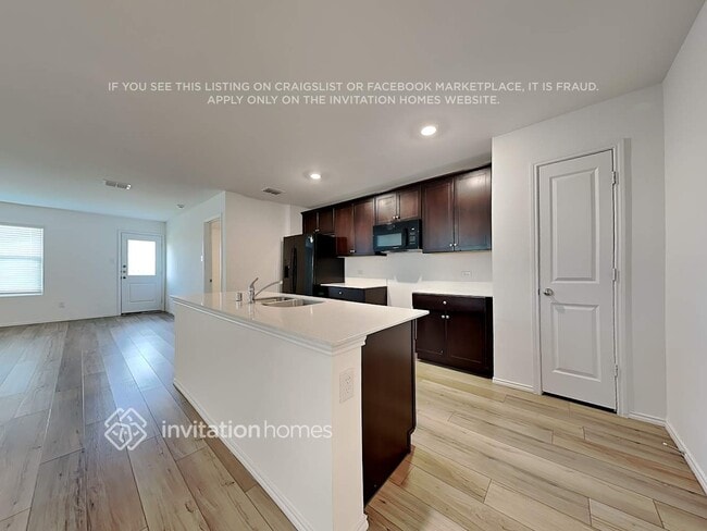 Photo - 512 Autumnwood Way