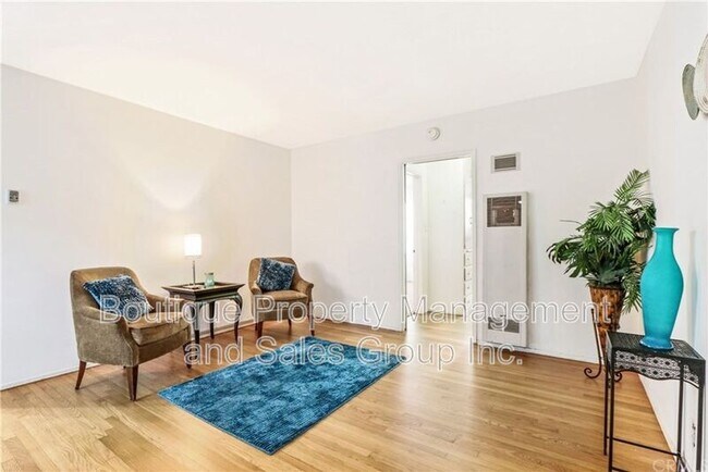 1023 E 1st St Unit #5