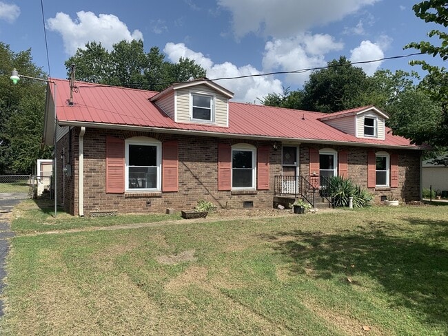 Building Photo - 110 Steve Roberts Dr