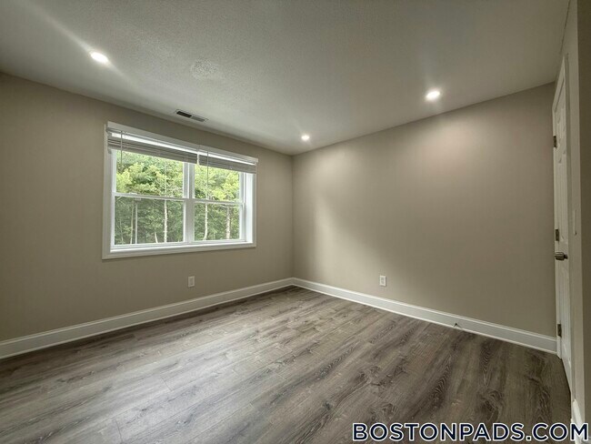 Photo - 27 Kenmar Dr Unit 25