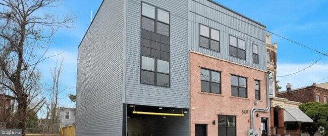 Building Photo - 3637 N 16th St Unit C Rental