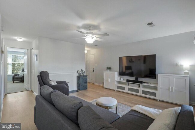Photo - 1417 Oronoco St Unit 2-6