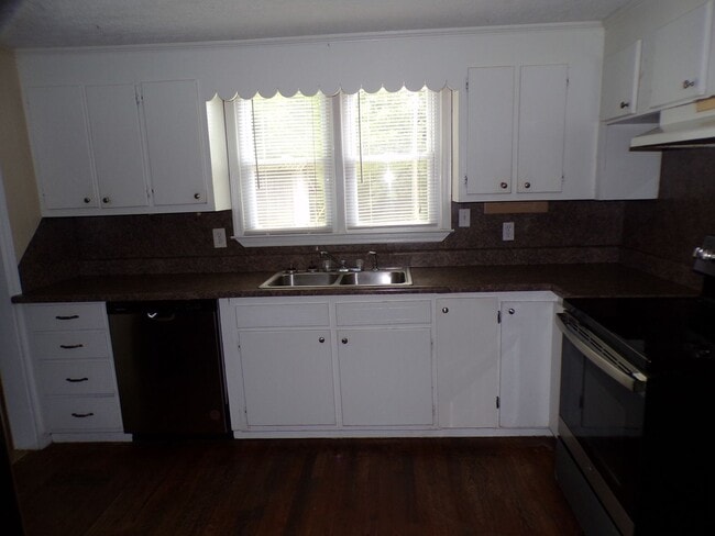 Photo - 83 Fuller Rd