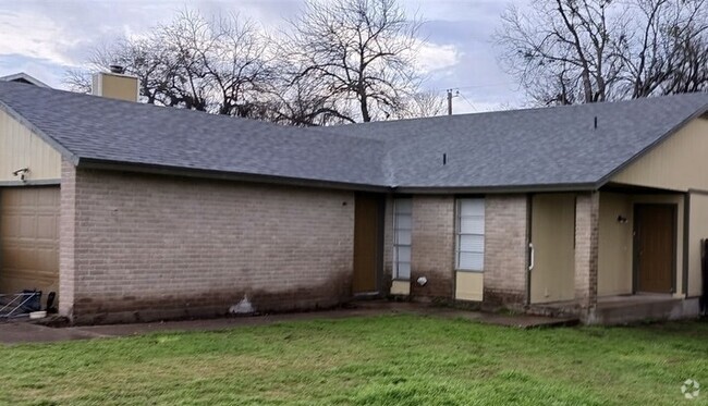 Building Photo - 805 Betsy Ross Dr Rental