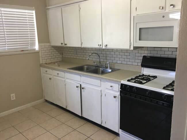 Photo - Duplex Unit 5213