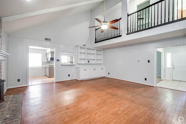 Building Photo - 15319 Paseo Del Rey Dr Rental