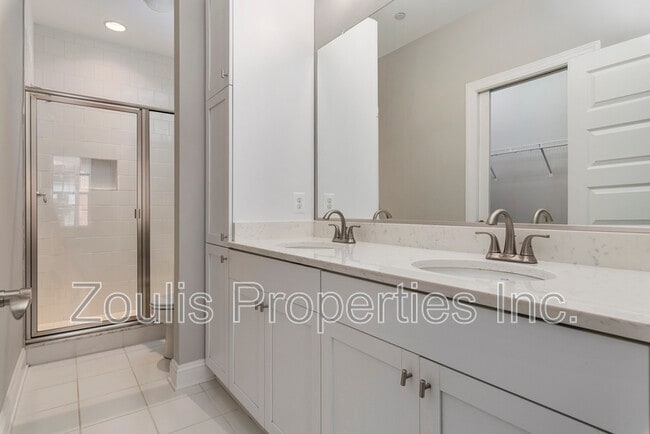 Photo - 43 A - L E Gordon St