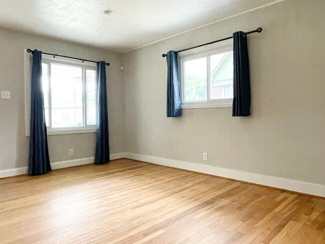 Photo - Darling Updated Cottage Near Liberty Park!