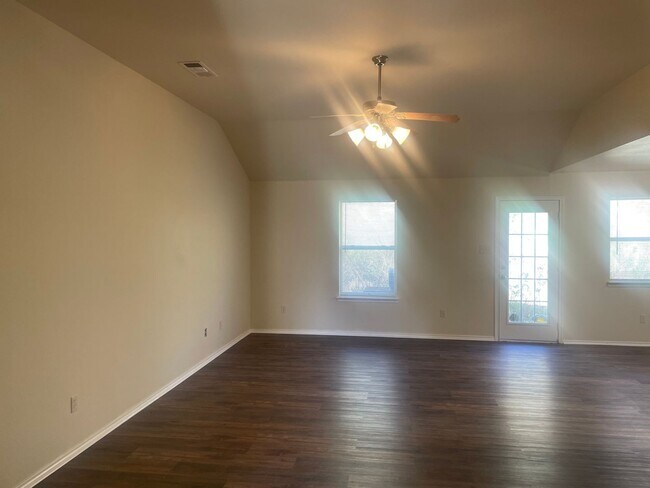 Photo - 3 BEDROOM, BELTON ISD