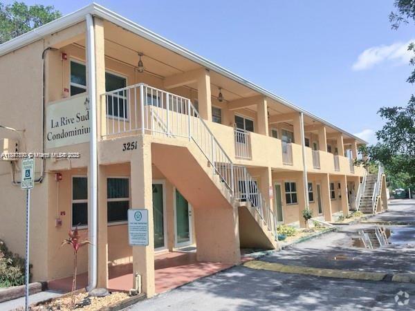 Building Photo - 3251 SW 44th St Unit 102 Rental