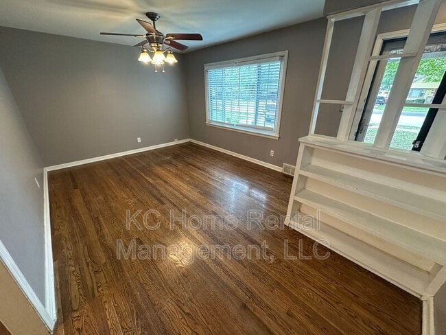 Photo - 619 W 85th St