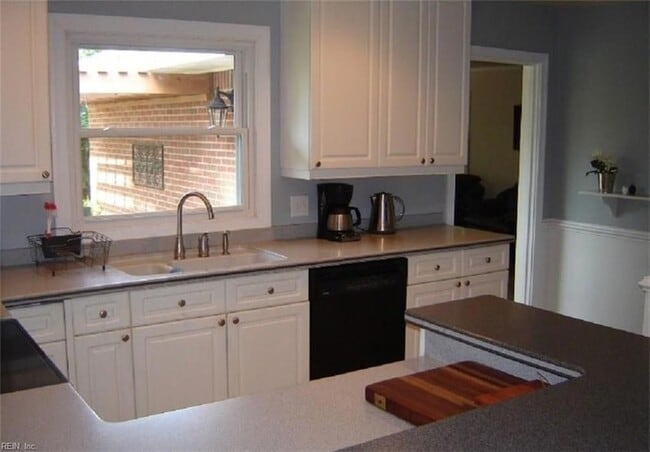 Photo - 4632 Curtiss Dr