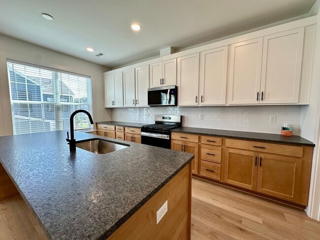 Photo - 4004 Winds Field Way