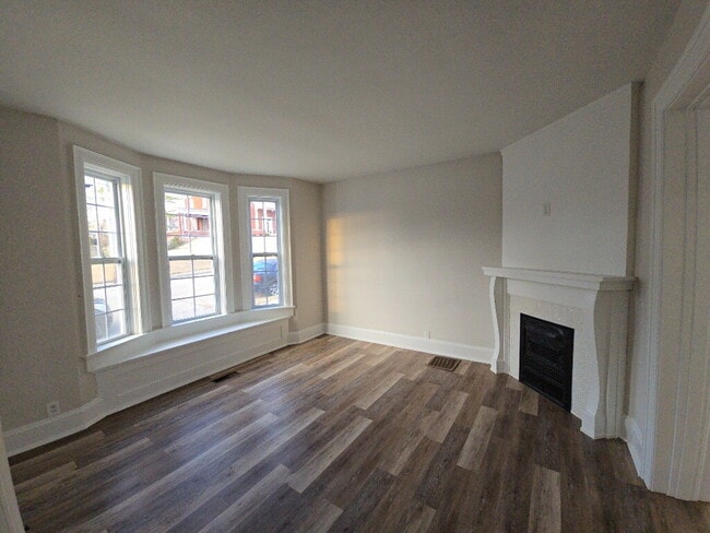 Photo - 310 N C St