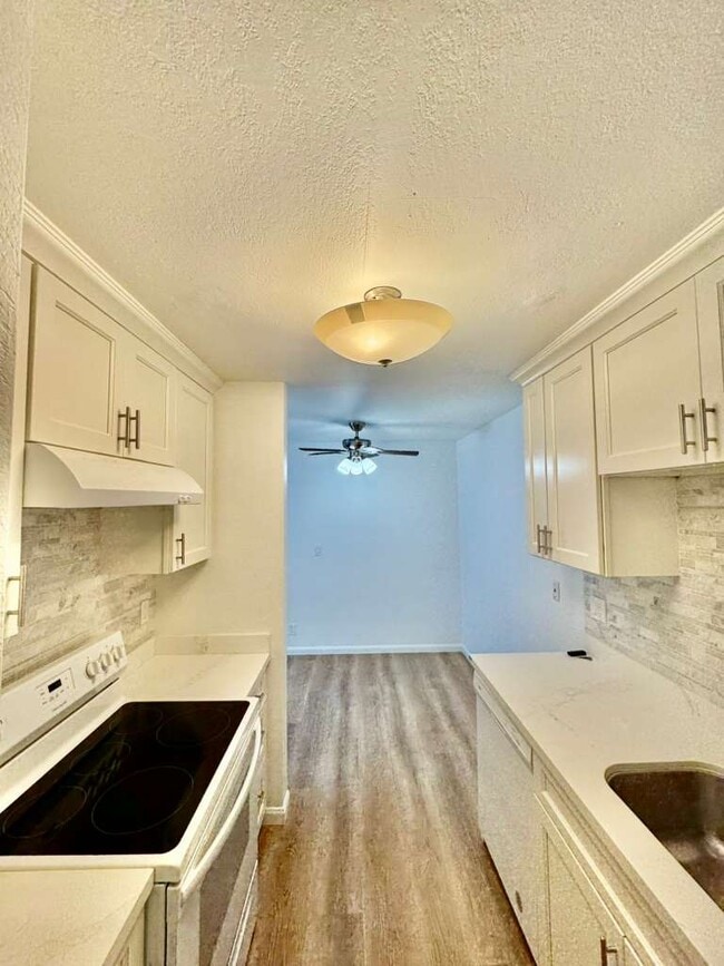 Building Photo - 495 Ignacio Blvd Unit 266