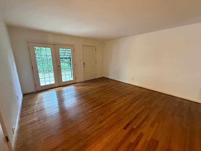 Photo - 425 S Church St