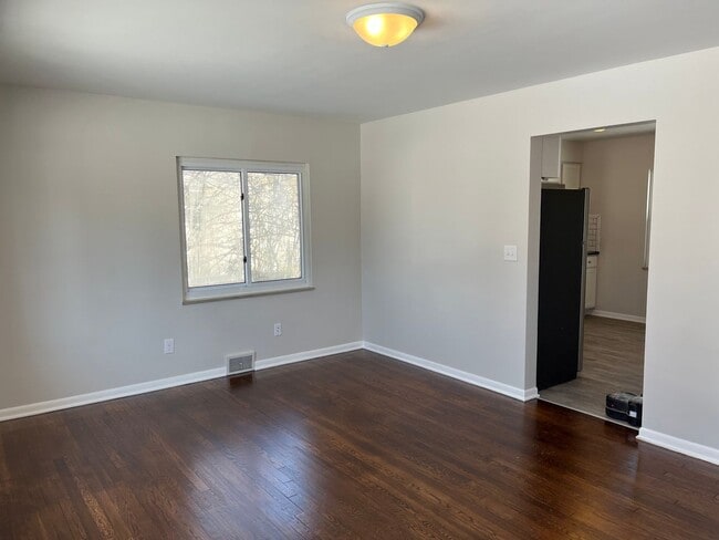 Photo - **BEAUTIFULLY REMODELED 3-BEDROOM/1.5 BATH HOUSE IN NORTH COLUMBUS!!**