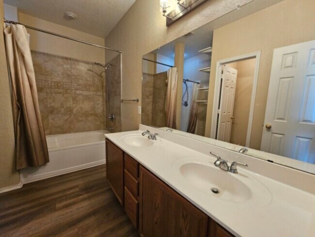 Photo - 3 Br 2 Full Bath