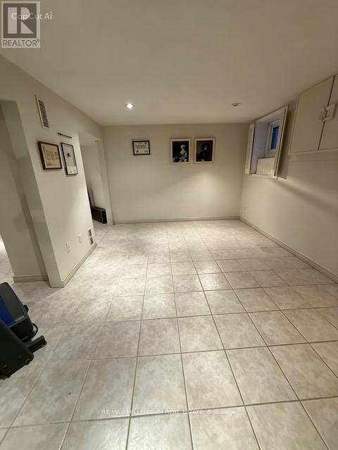 Photo - 180 Cottingham St