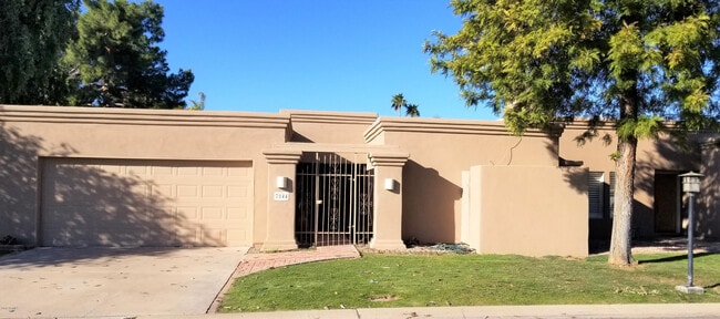 Building Photo - 7844 E Vía Marina