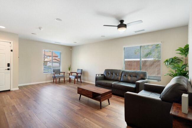 Photo - 25349 Silverwood Ln