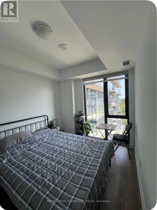 Photo - 86 Dundas St E Unit 601