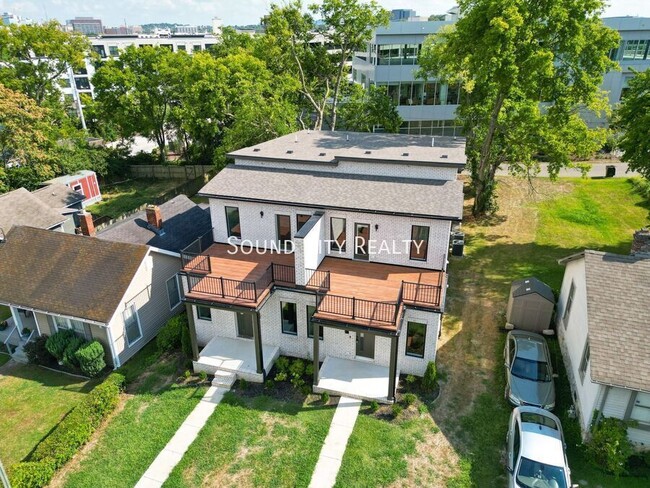 Photo - 2715 Delaware Ave Unidad A