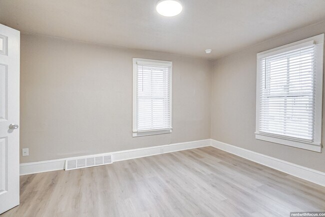 Photo - 712 W Lorain St Unit 714