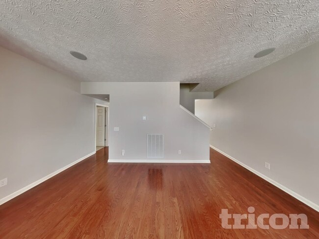 Photo - 6429 Sunnywood Dr