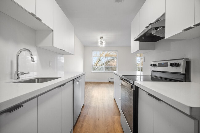 Photo - 329 The West Mall