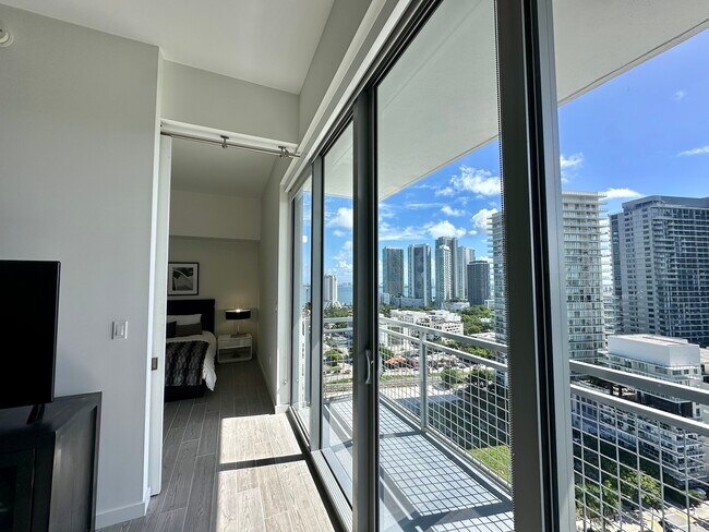 Photo - 46 NW 35th St Unit A4