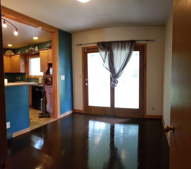 Photo - 2617 E Lombard St