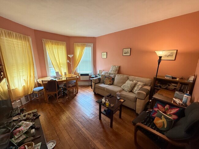Photo - 21 Haverford St Apartments Unit 1
